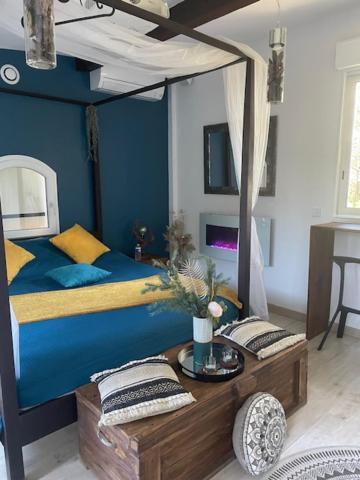 A L'Oree Des Pins - Gite Et Spa De 30 M2- Home Cinema Et Massage En Sup Cuges-les-Pins Luaran gambar